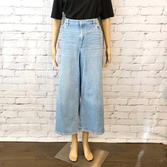 H&M - High waist culotte light wash blue jeans - Picture 3 of 11